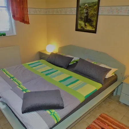 Schilz Holiday home Plutscheid